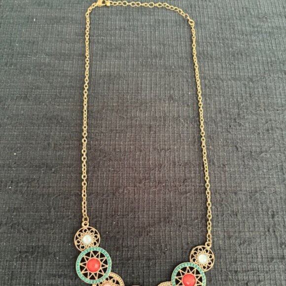 FASHION SOUTHWEST 20" PENDANT/CHOKER. ADJUSTABLE GOLD CHAIN. - Picture 3 of 4